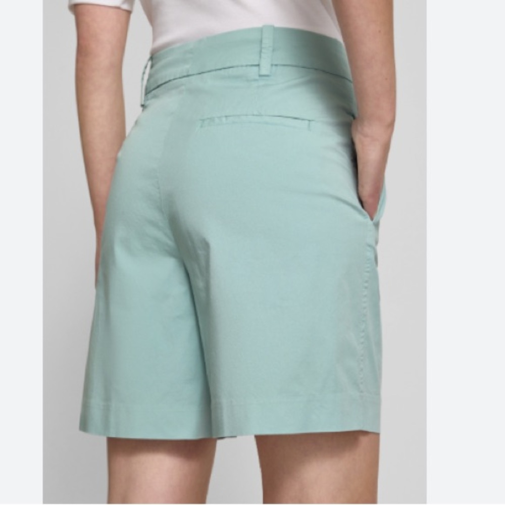 TALBOTS Petite Women Summer Casual flat-front Mint Bermuda shorts | 8P
